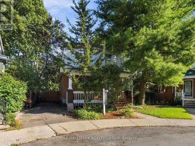 3 Ashbury Place, Ottawa, ON, K1M 1H3 house for sale | Listing ID X13778 | Royal LePage