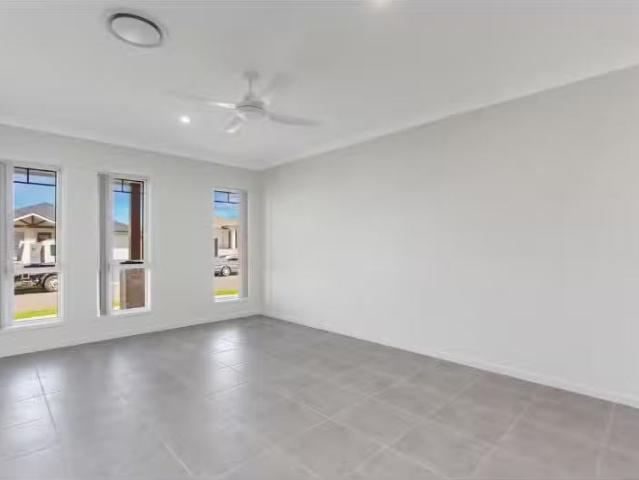 3 Batavia Crescent, Thrumster House for rent Listed by Nicky.