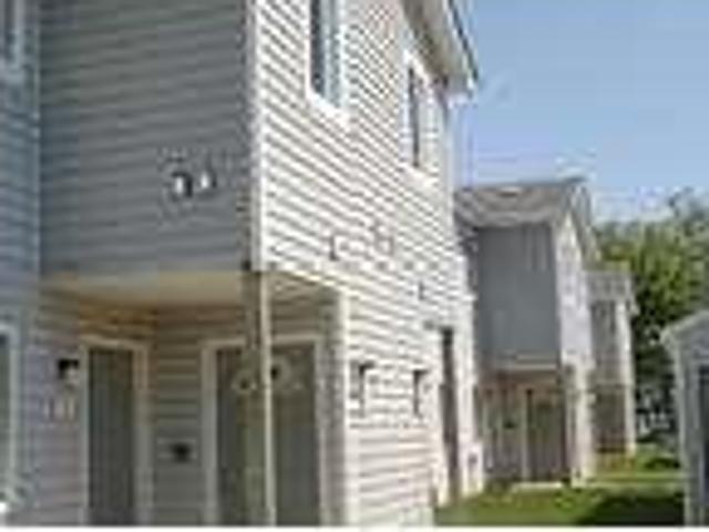3 Bd 2 Ba Available