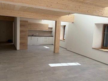 For rent, beautiful 3.5 room apartment in a renovated farmhouse