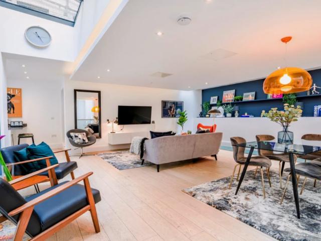 3 Bed 4 Bath