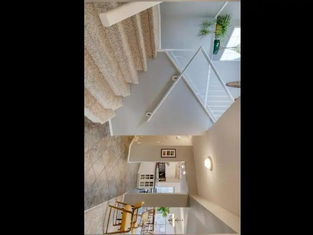 3 bed 4 bath House with a walkout suite 2 in 1