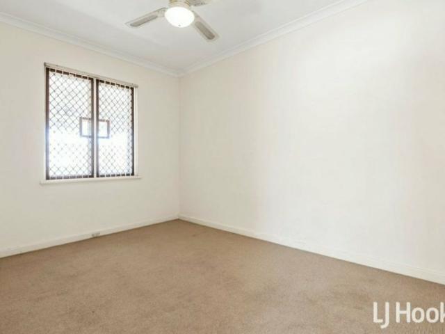 3 Bed 1 Bath Home in a Convenient Maddington Location!