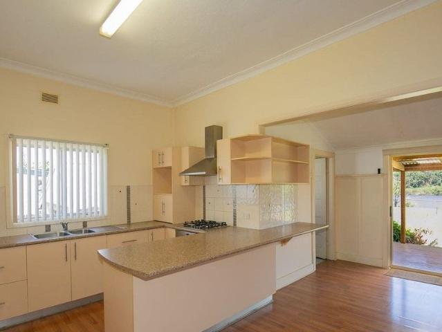 3 Bed 1 Bath in the center of town