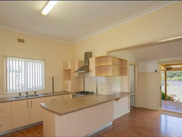 3 Bed 1 Bath in the center of town