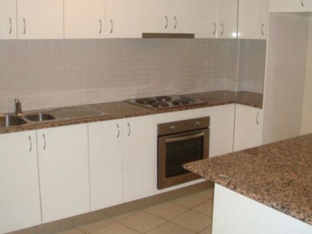 3 bed 1 bath walk to train and metro