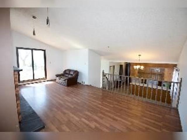 3 Bed 2.5 Bed Duplex Dbl Garage Redwater For Rent
