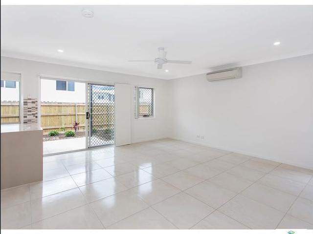 3 BED 2 BATH 2 CAR A/C & POOL!