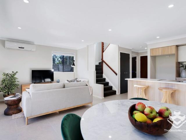 3 BED 2 BATH 2 CAR TOWNHOUSE AVAILABLE