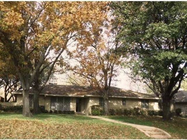 3 Bed / 2 Bath Grand Prairie Gem