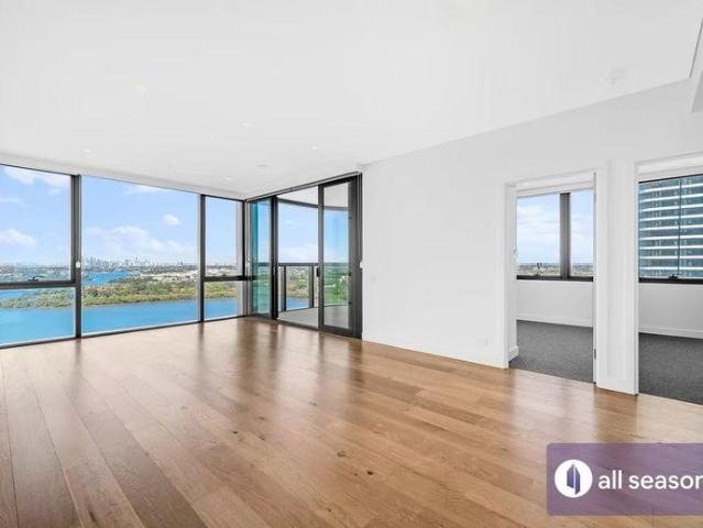 3 Bed | 2 Bath + Guest Toilet | 1 Car + Storage | East Facing | Water Views