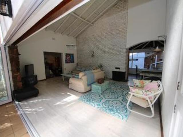 3 bed 2 bath home in blairgowrie