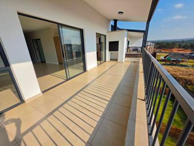 3 bed, 2 bath penthouse with a view
