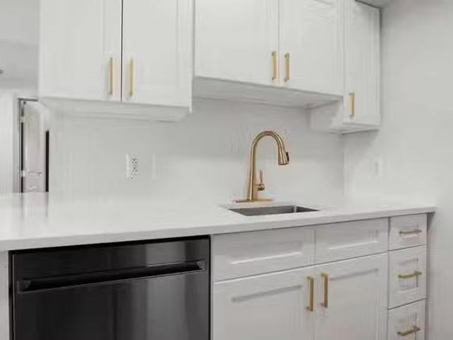 3 Bed, 2 Bath Renovated