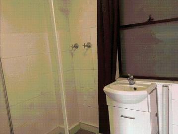 3 bed 2 bath walk to train and metro