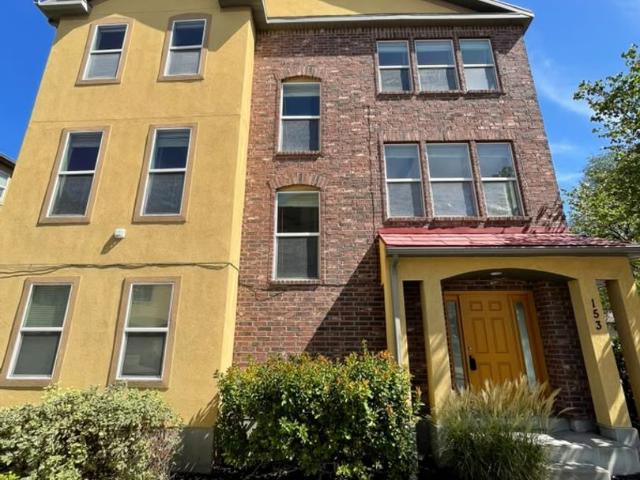 3 Bed / 2.5 Bath Townhome for Rent in South Salt Lake, UT
