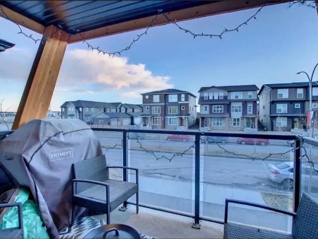 3 bed 2.5 bath very clean Townhouse in Savanna