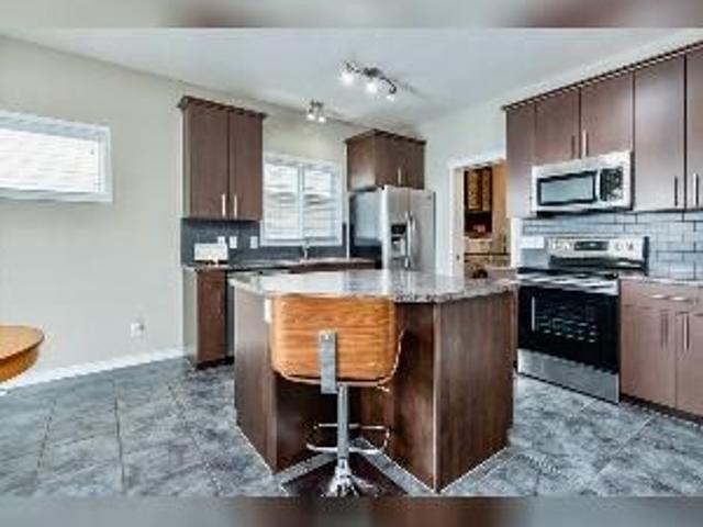 3 Bed 2.5 Bath Dbl Garage Family Home Sherwood Park