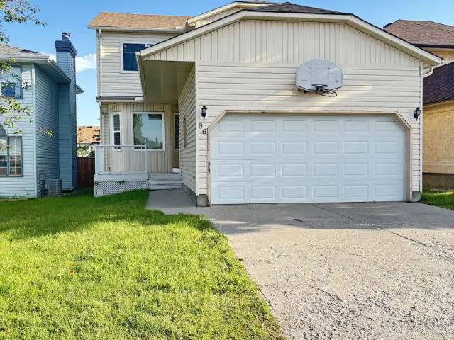 3 bed 2.5 bath home in the heart of Monterey Park