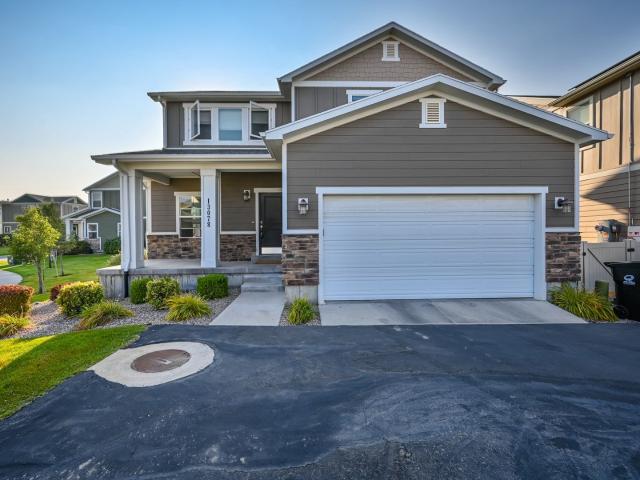 3 Bed / 2.5 Bath Single family Home for Rent in Herriman, UT