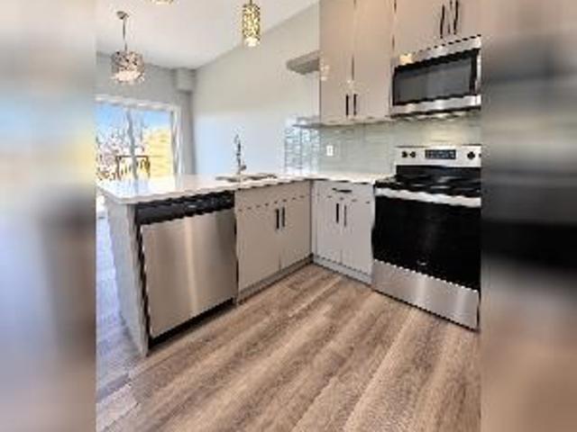 3 Bed 2.5 Bed Duplex Dbl Garage Redwater For Rent