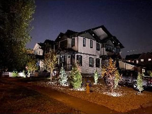 3 Bed 3.5 Bath Townhouse For Rent Near University Whyte Ave