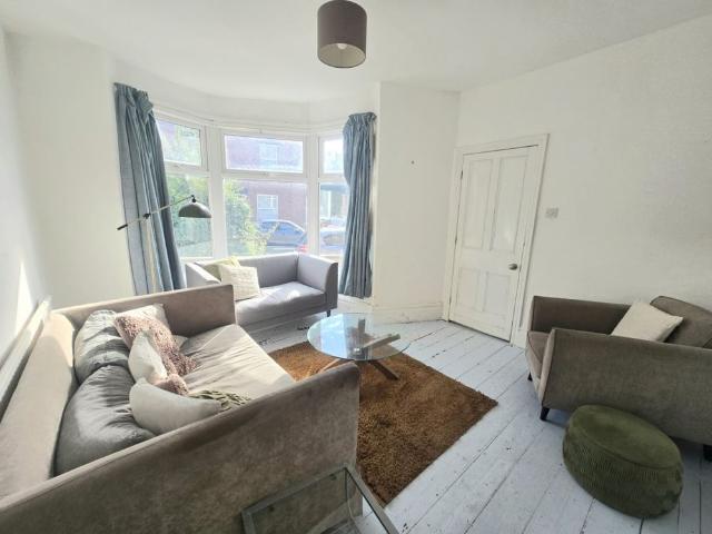 3 bed Terraced To Let