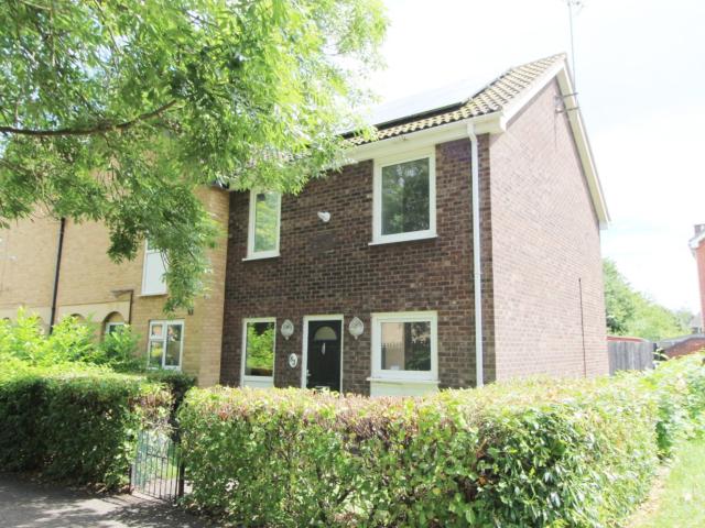 3 bed Terraced To Let