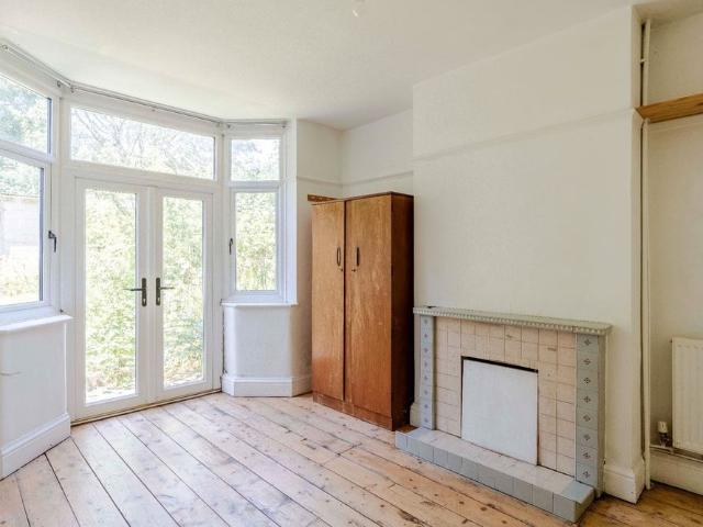 3 Bed Terraced House, Tackley Road, BS5