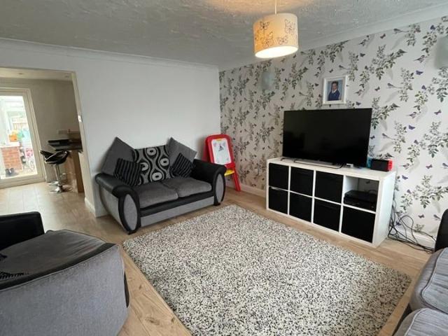 3 Bed Terraced House, Tickleford Drive, SO19