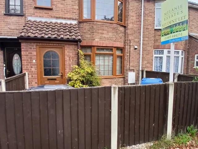 3 bed terraced house to rent in Beverley Road, Norwich