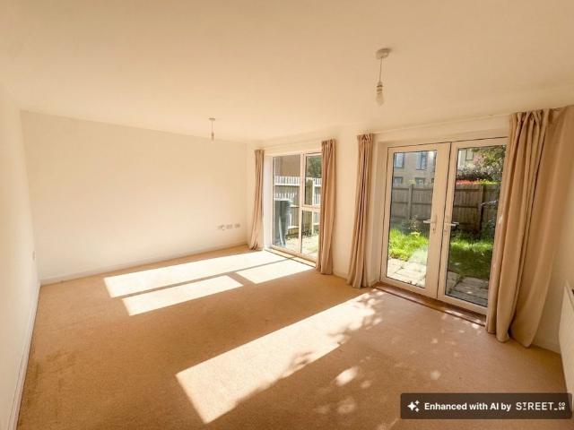 3 bed terraced house to rent in Firepool Crescent, Taunton, TA1