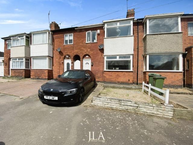 3 bed terraced house to rent in Leyland Road, Leicester