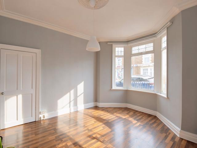 3 bed terraced house to rent in Pentrebane Street, Cardiff, CF11