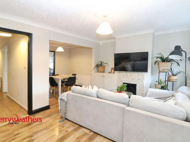 3 bed terraced house to rent in St. Marys View, Rotherham