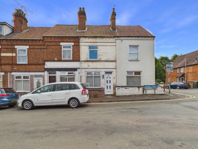 3 bed terraced house to rent in Summer Street, Redditch, B98