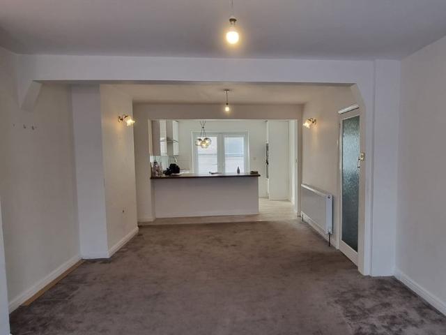 3 Bed Terraced House, Tokyngton Avenue, HA9