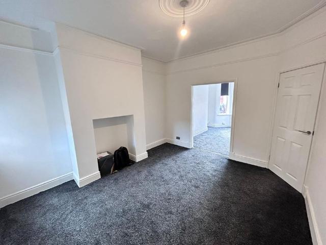 3 Bed Terraced House, Town Road, CH42