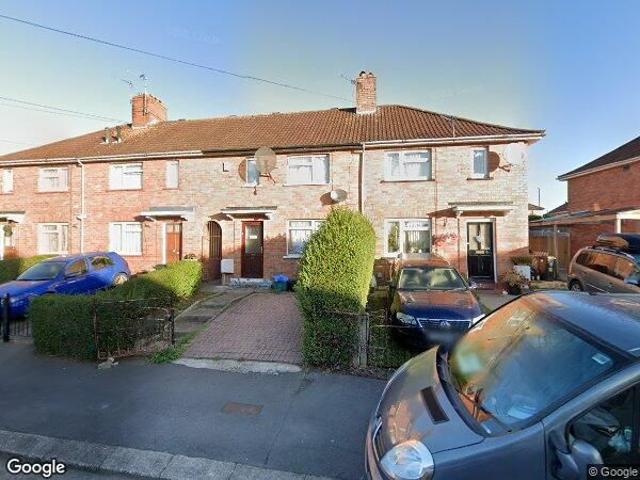 3 Bed Terraced House, Willinton Road, BS4
