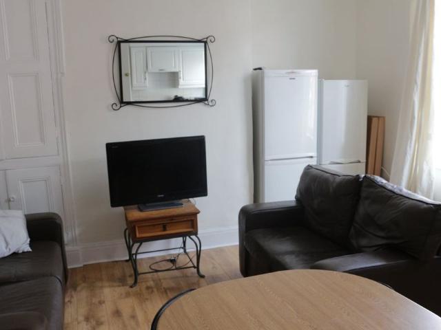 3 Bed Terraced House, Autumn Avenue, LS6