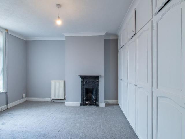 3 Bed Terraced House, Brownhill Avenue, LS9