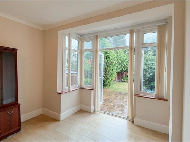 3 Bed Terraced House, Brockham Drive, IG2