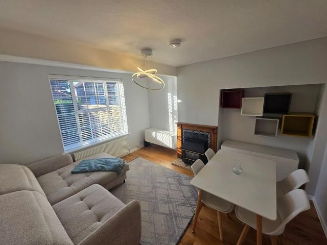 3 Bed Terraced House, Central Road, SM4