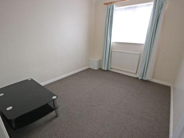 3 Bed Terraced House, Chesford Road, LU2
