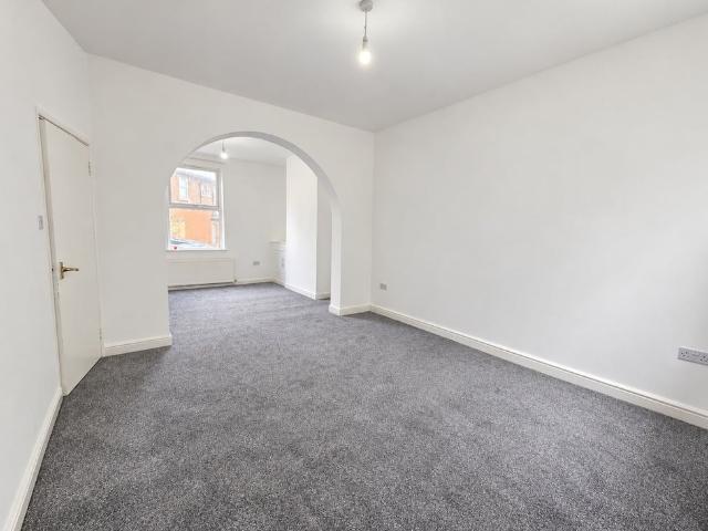 3 Bed Terraced House, Corby St, M12