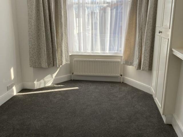 3 Bed Terraced House, Clifton Avenue, HA9