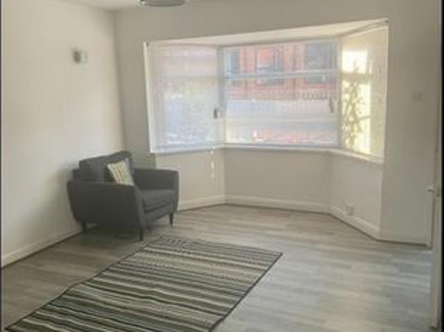 3 Bed Terraced House, Cross Green Lane, LS9