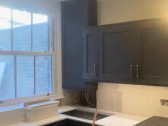 3 Bed Terraced House, Elsley Road, SW11