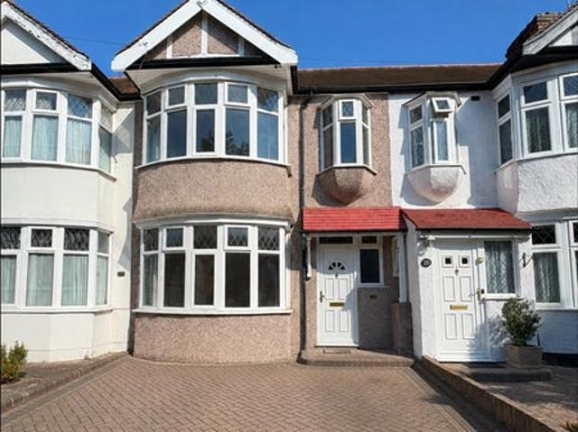 3 Bed Terraced House, Fairlop Road, IG6