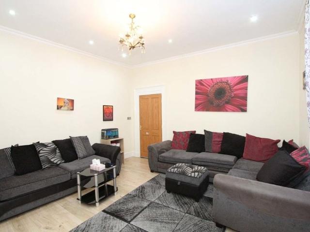 3 Bed Terraced House, Fraser Road, AB25